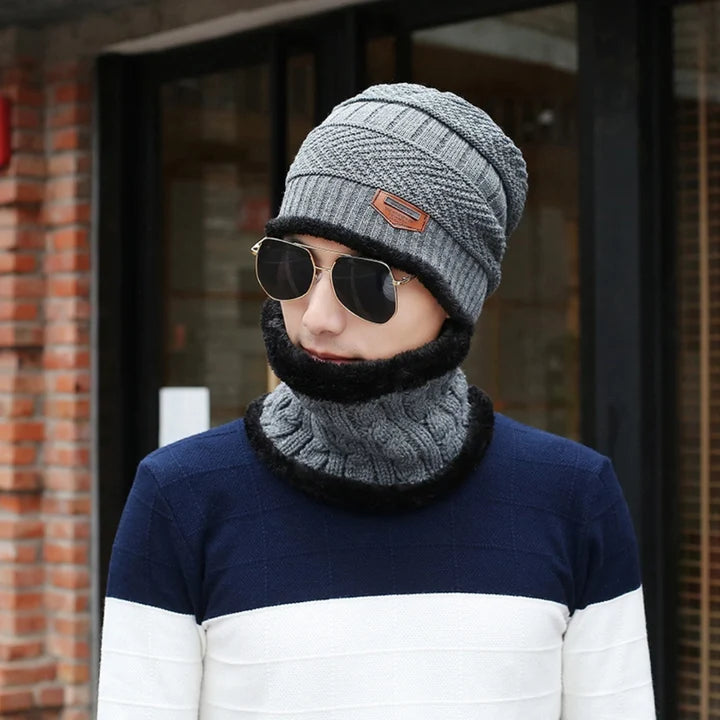 Attractive Woolen Head & Neck Caps (Snow Proof)